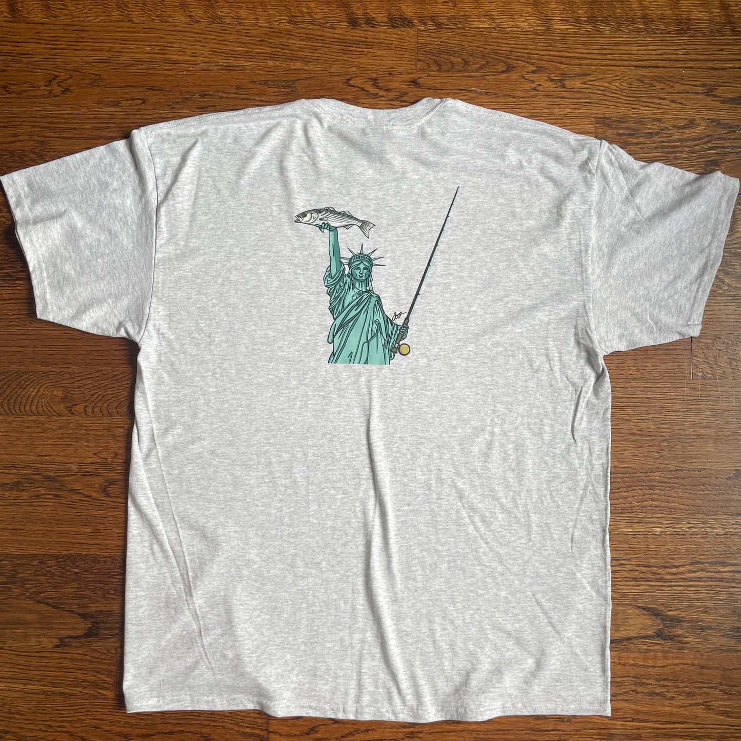 XL Gildan Tee Lady Liberty Design