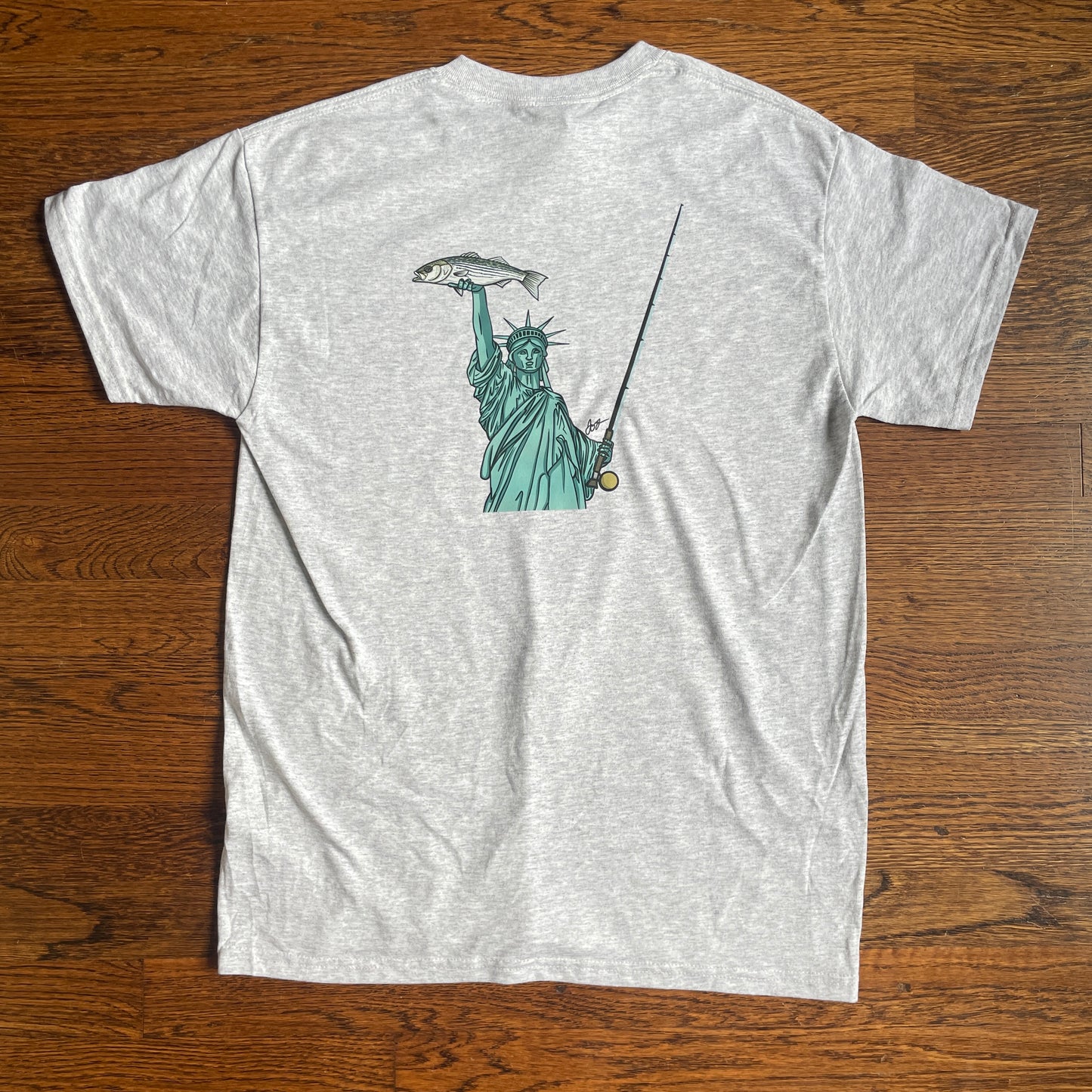 Medium Gildan Tee Lady Liberty Design